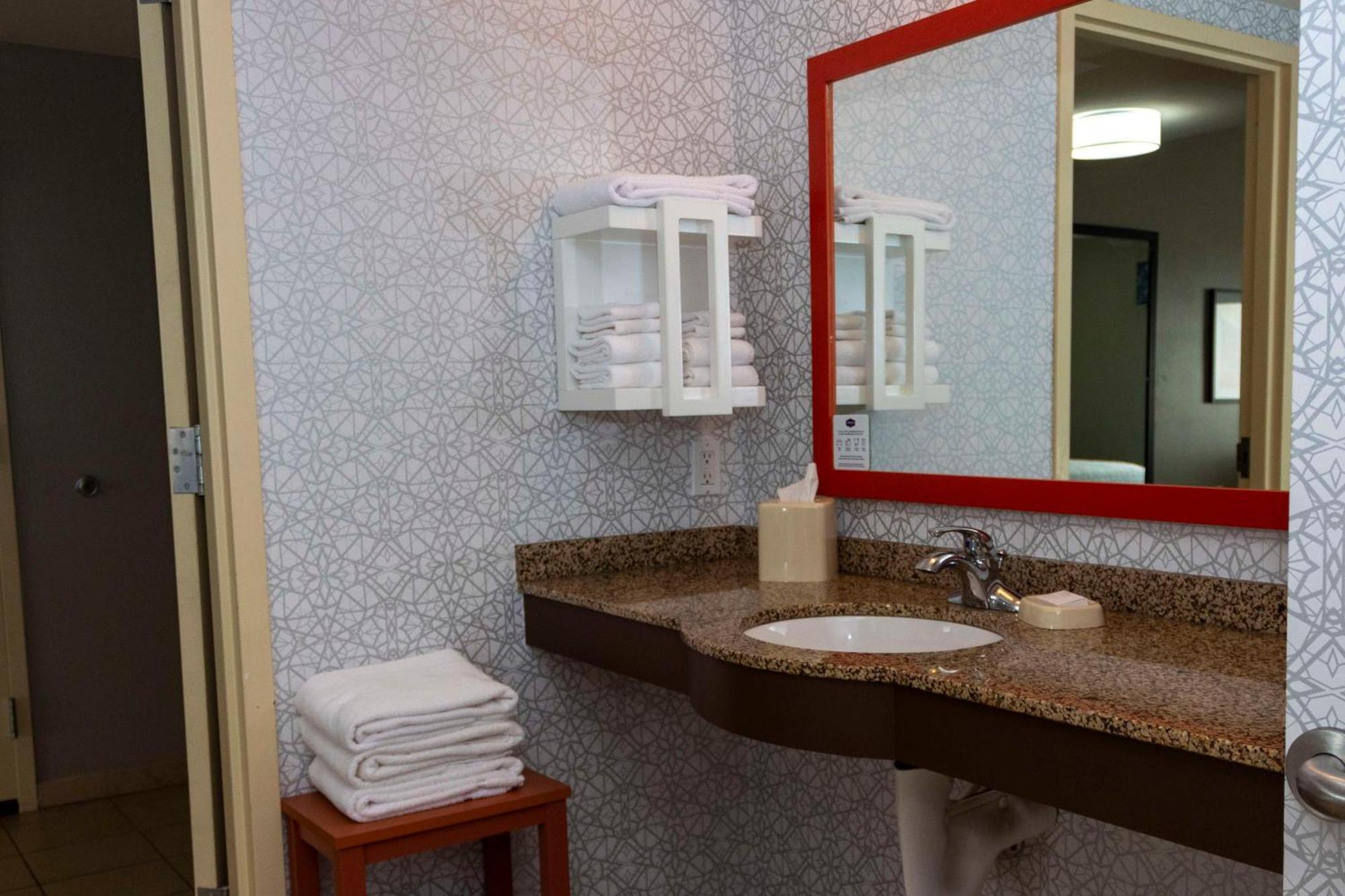 Hampton Inn & Suites Рівертон Екстер'єр фото